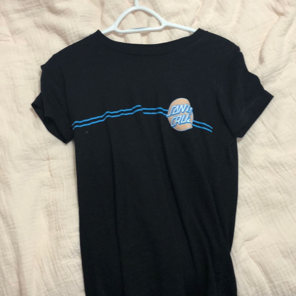 black tee shirt